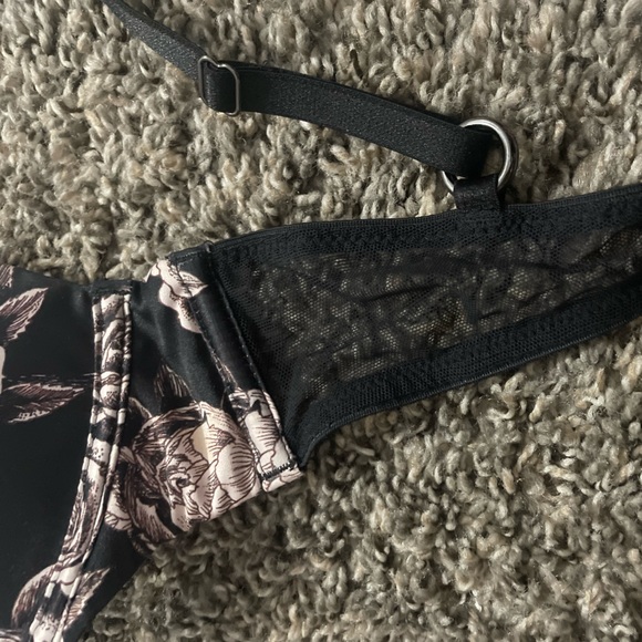 Victorias Secret Very Sexy push-up bra 32b - Picture 2 of 7